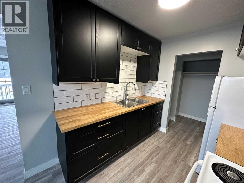 4518 47 A Avenue — photo 4