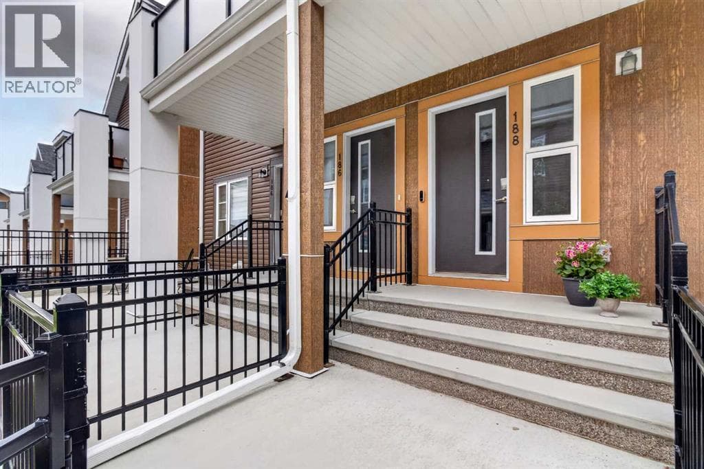 188 Livingston Common NE — photo 2