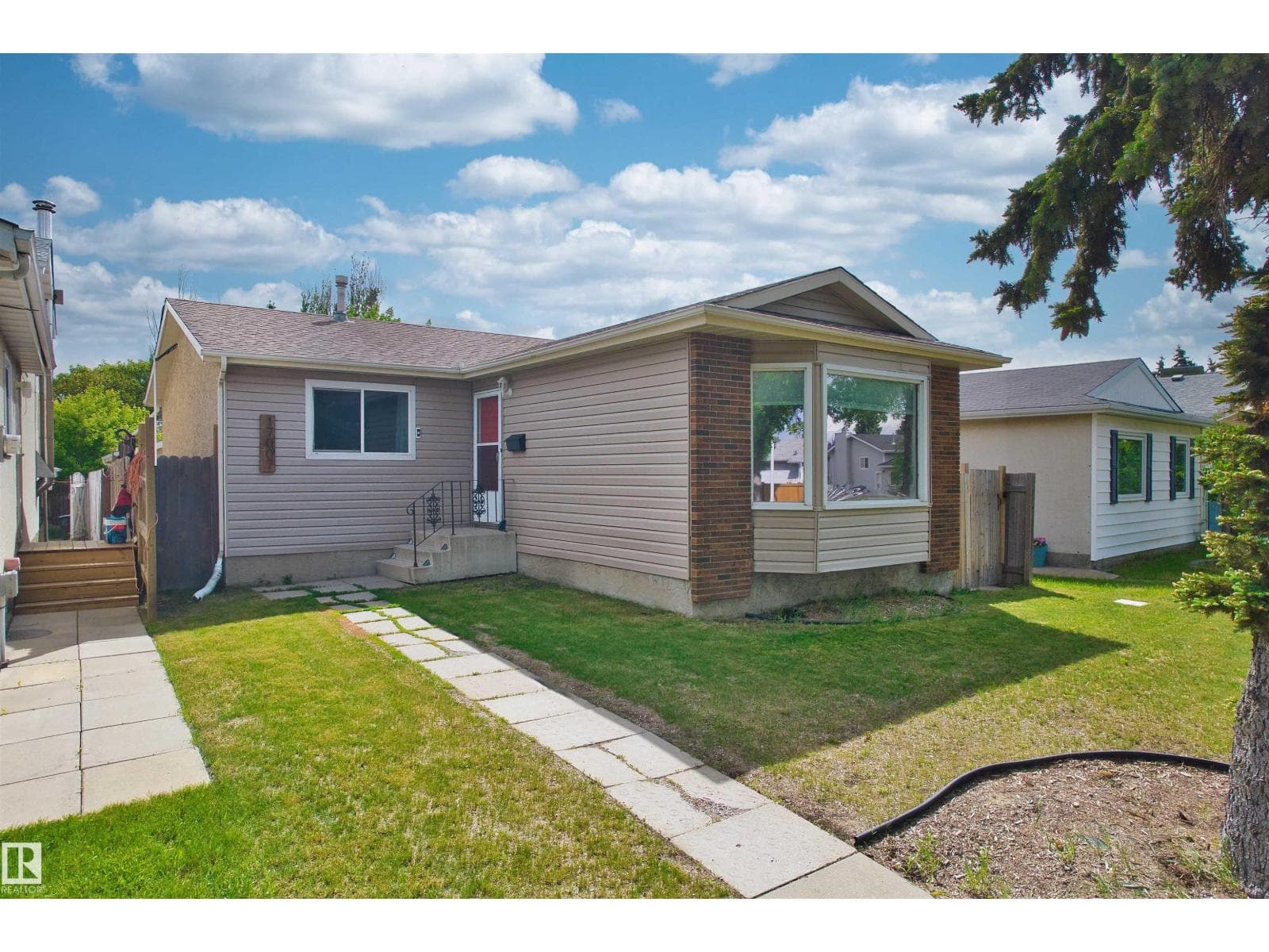 17007 95 ST NW