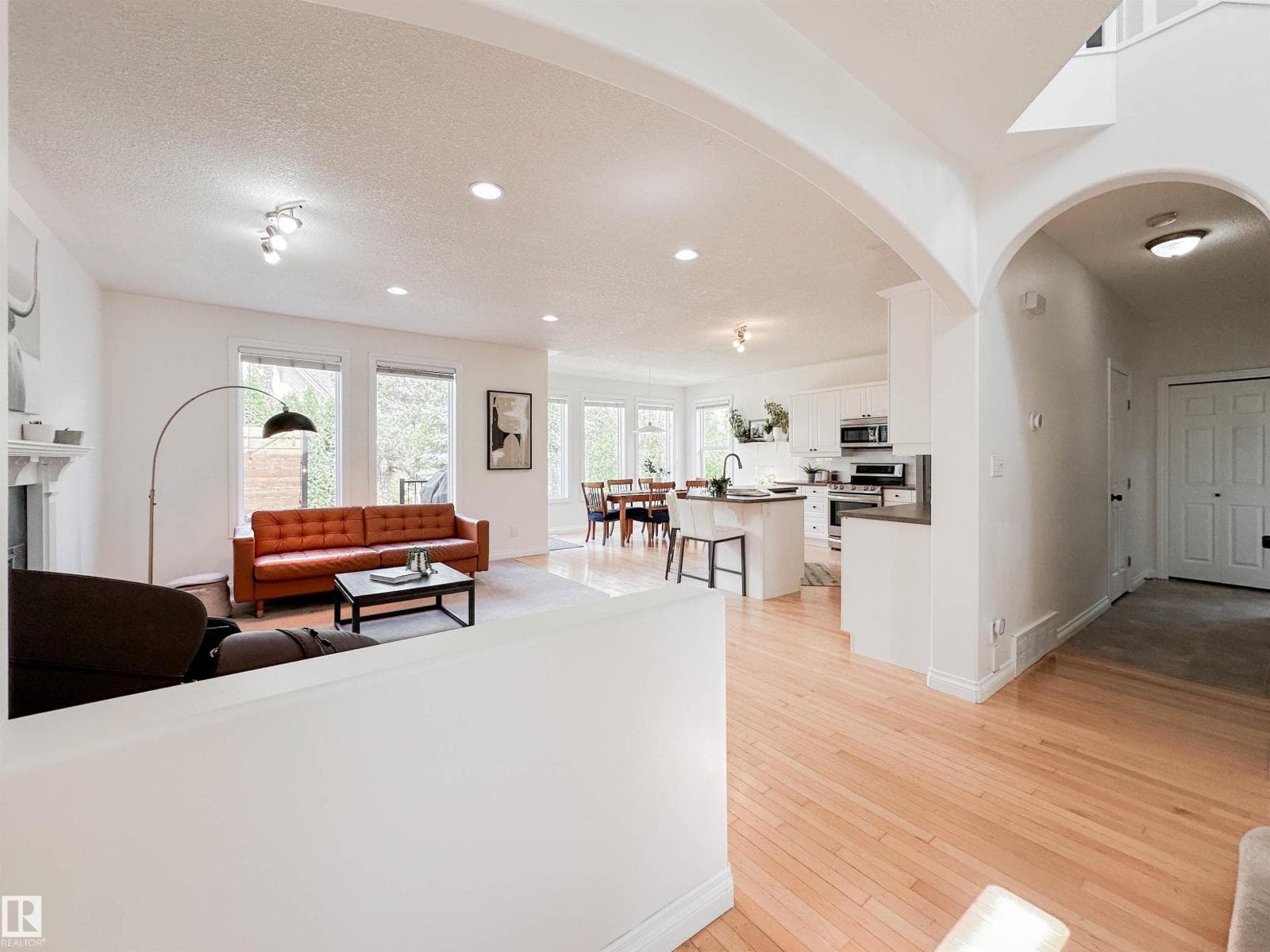 10 ORLEANS CT — photo 4