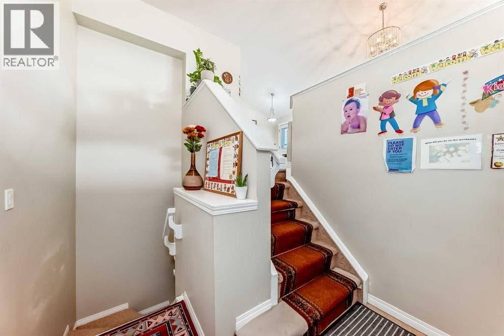 398 MARTINDALE Drive NE — photo 3
