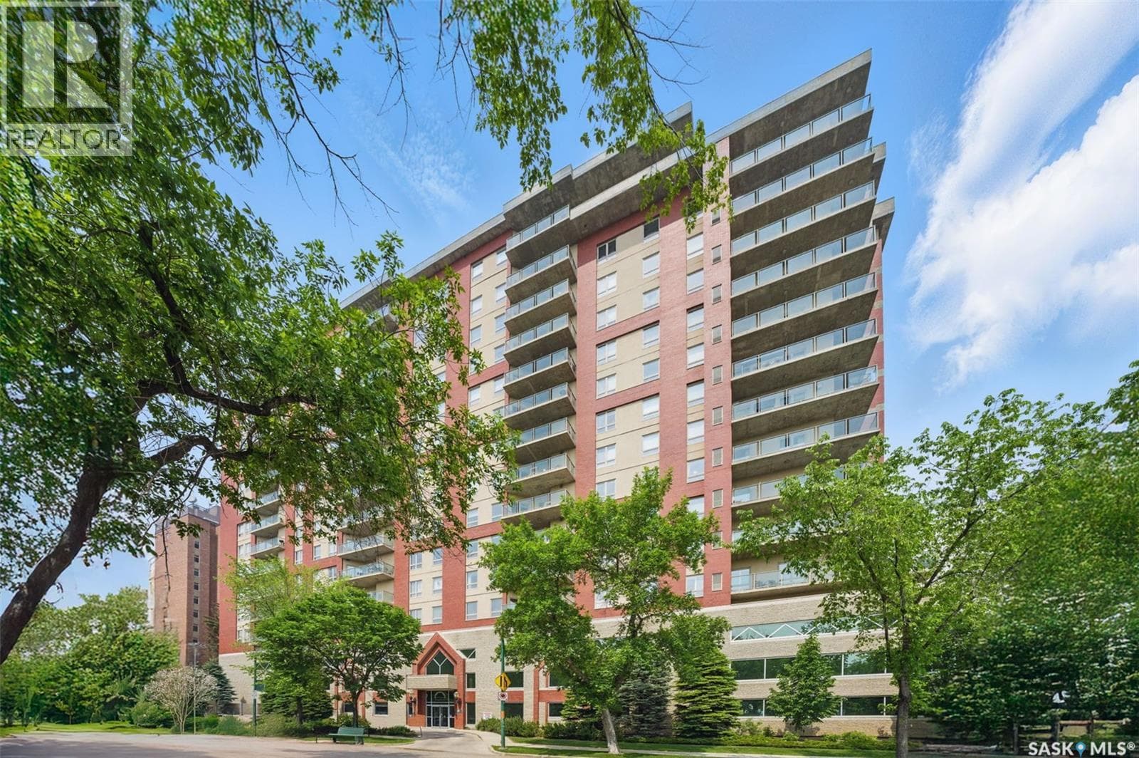 1006 902 Spadina CRESCENT E — photo 2