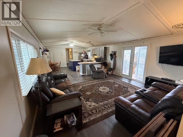 315 Minto Street — photo 4