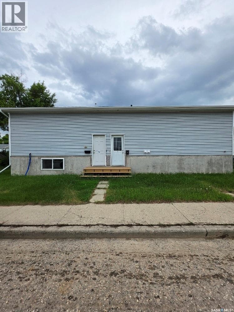 706 Rae STREET — photo 2