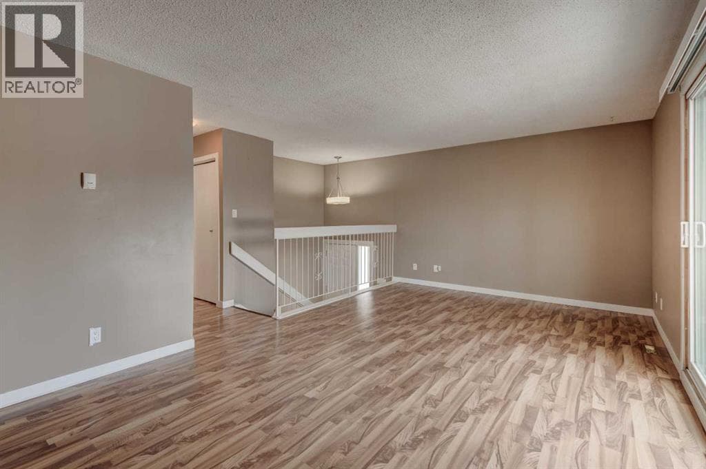 11452 8 Street SW — photo 3