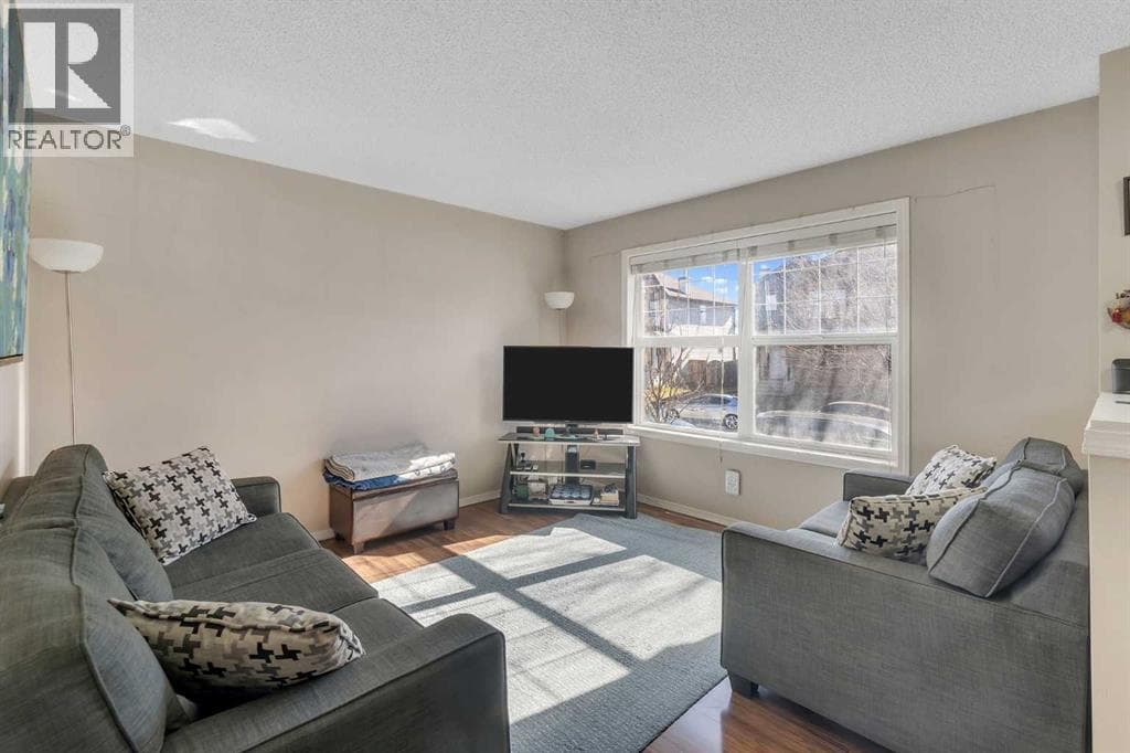 33 Saddlebrook Common NE — photo 3