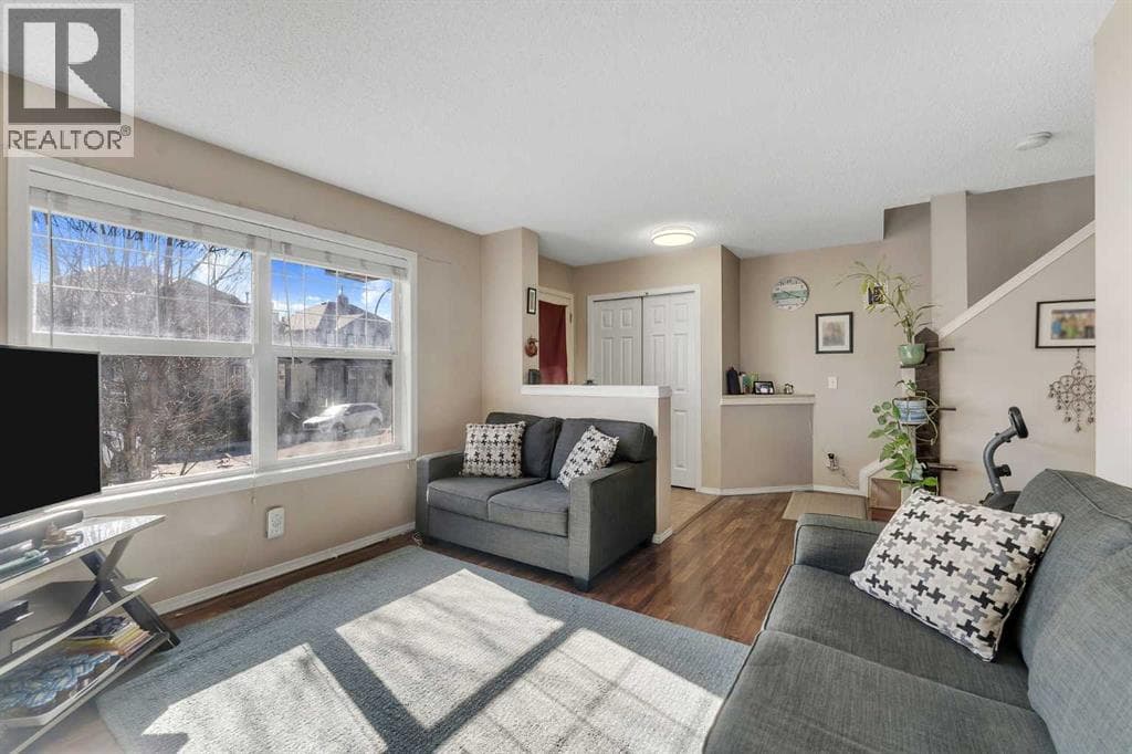 33 Saddlebrook Common NE — photo 4