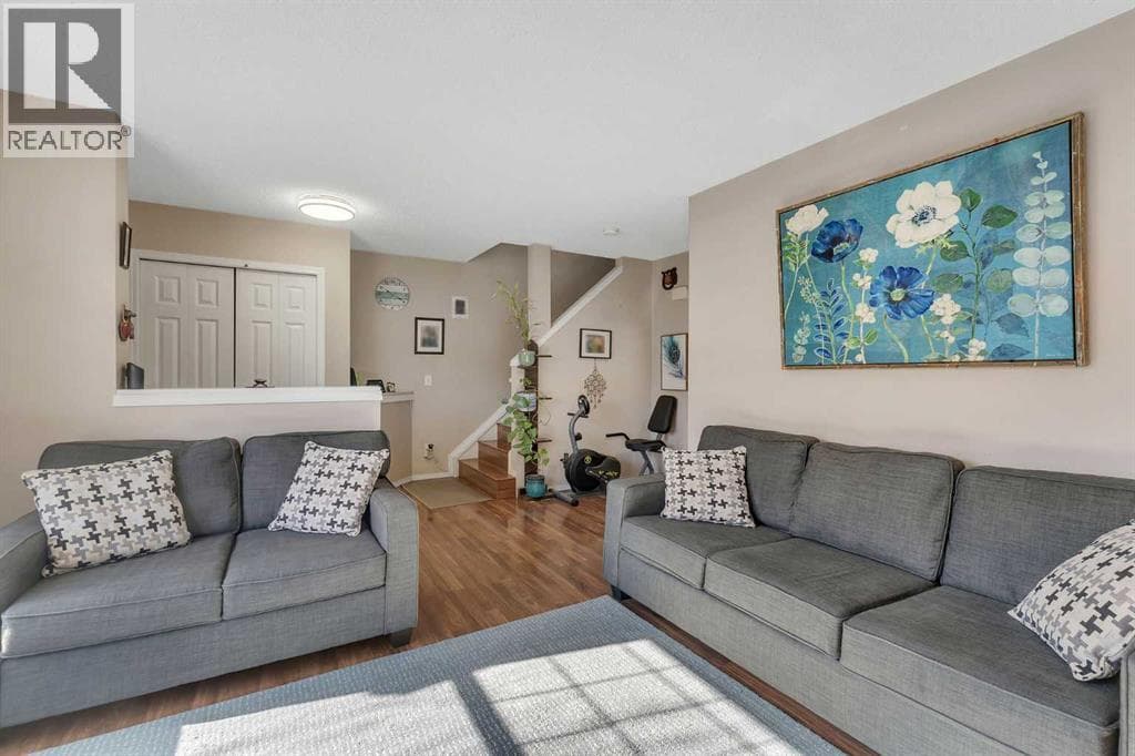 33 Saddlebrook Common NE — photo 5