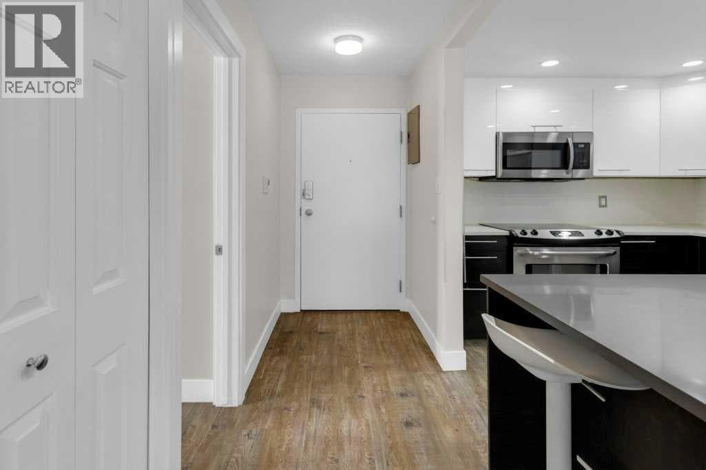 6, 3402 Parkdale Boulevard NW — photo 3