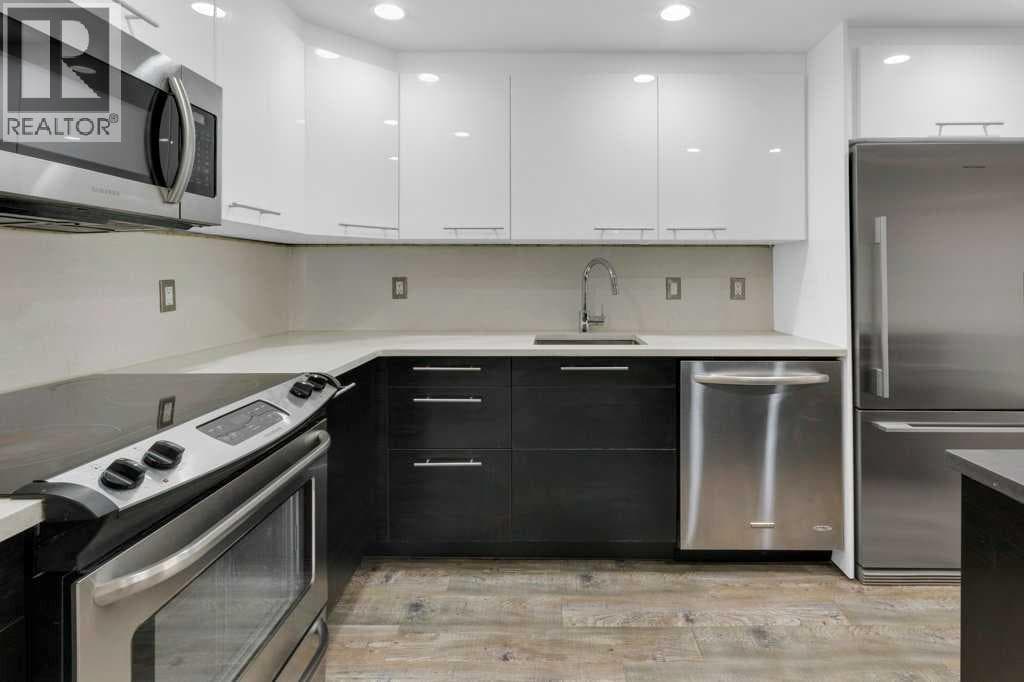 6, 3402 Parkdale Boulevard NW — photo 5