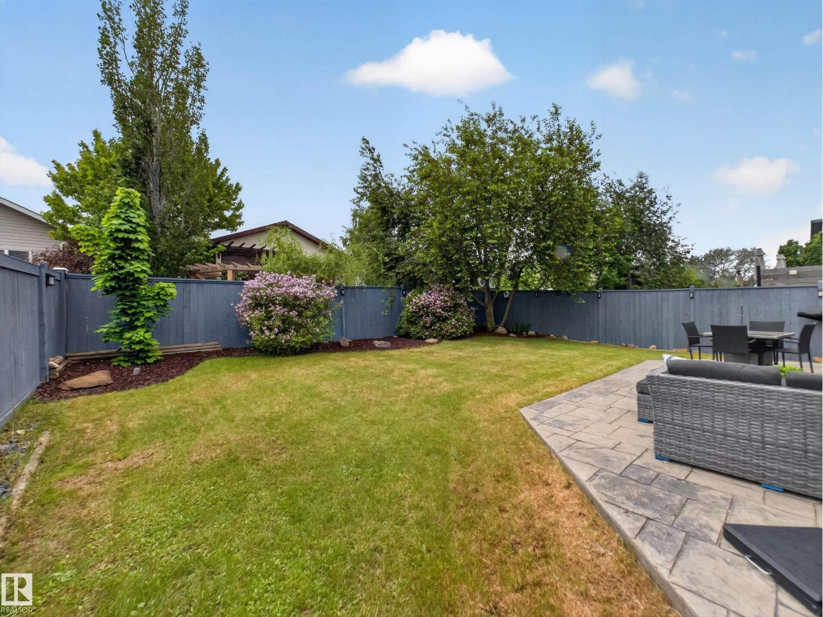 611 MEADOWVIEW CR — photo 5