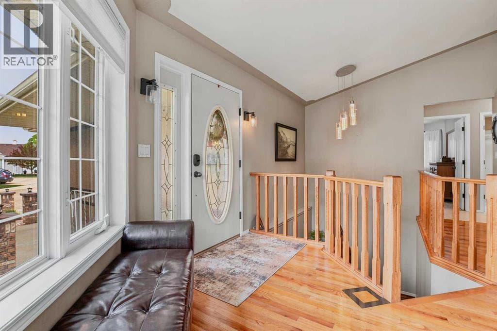 134 ANDREWS Close — photo 4