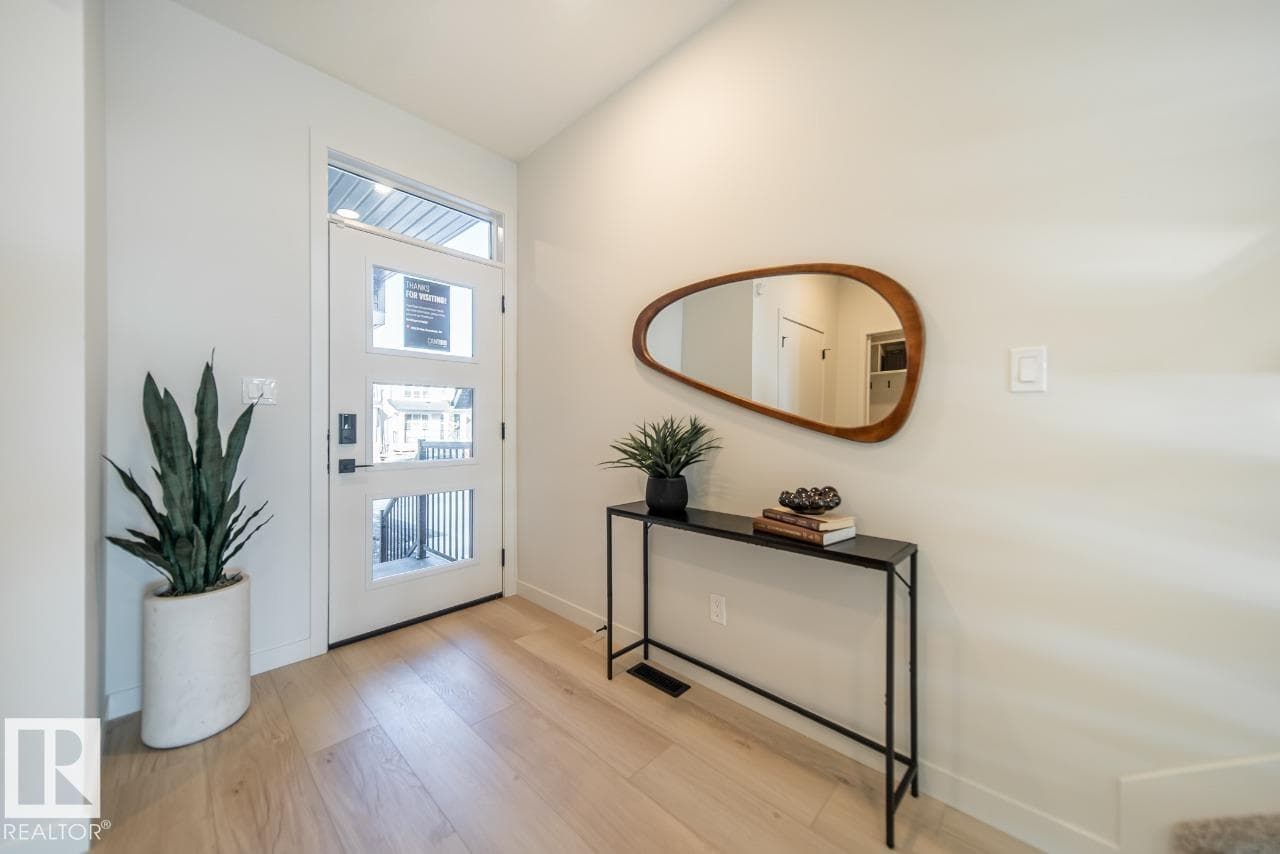 202 Stetson LO — photo 2