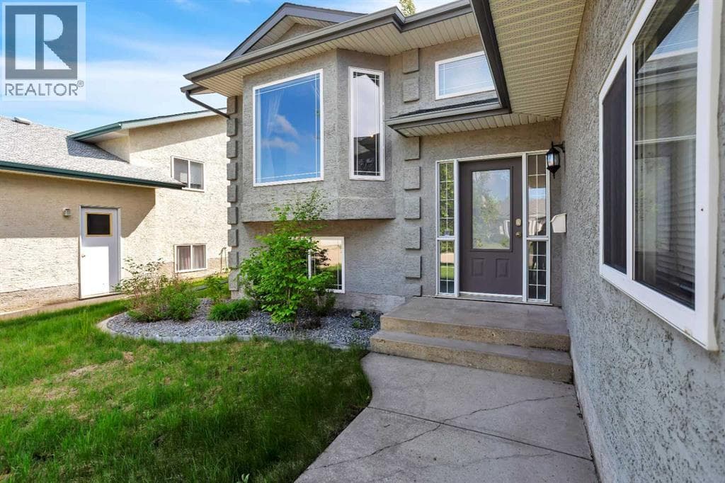 9 Archibald Crescent — photo 2