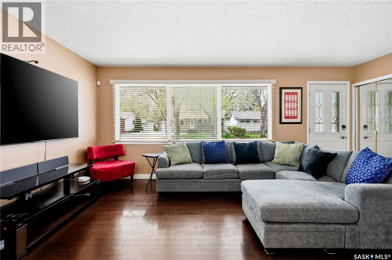 1120 Broadway AVENUE E — photo 2