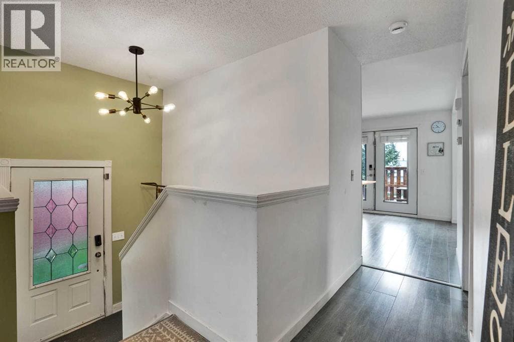 32 Taraglen Place NE — photo 3