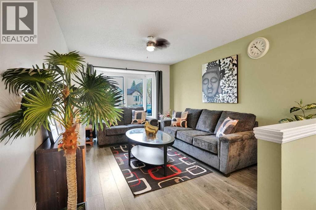 32 Taraglen Place NE — photo 4
