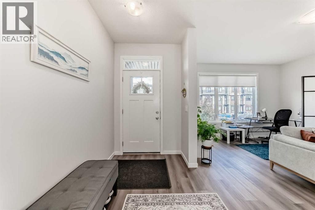 535 Seton Circle SE — photo 3