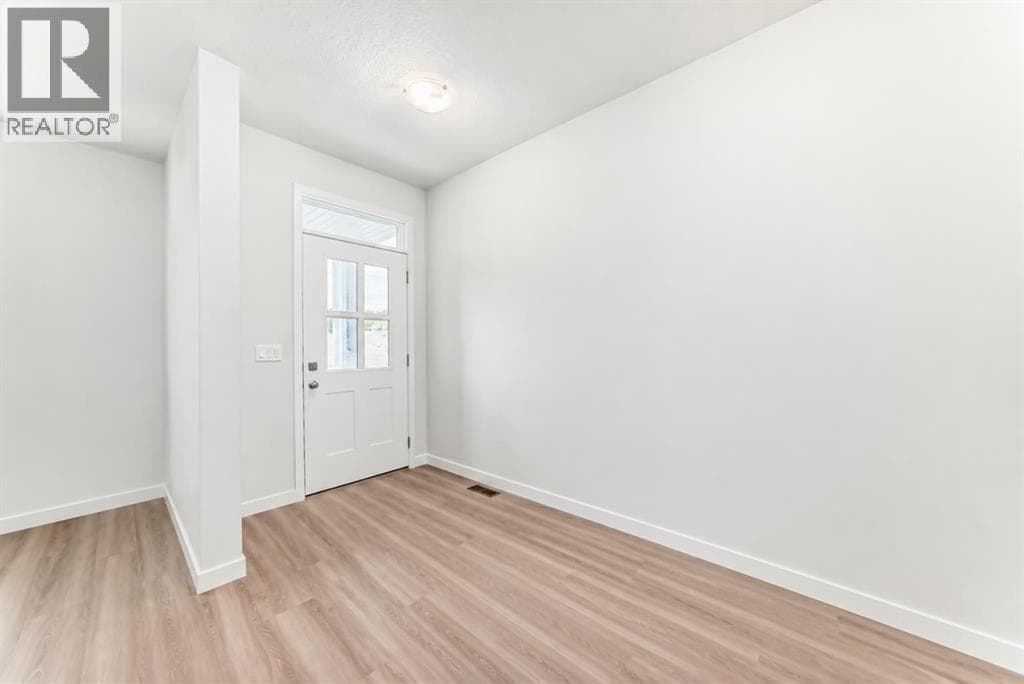 571 Seton Circle SE — photo 5