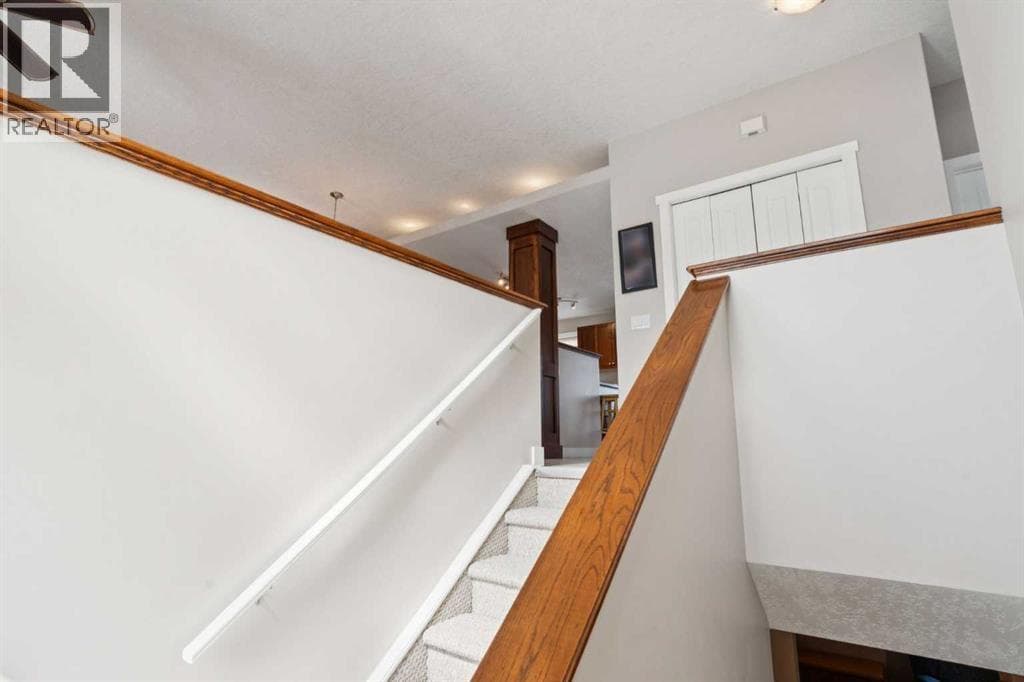 136 Luxstone Place SW — photo 4