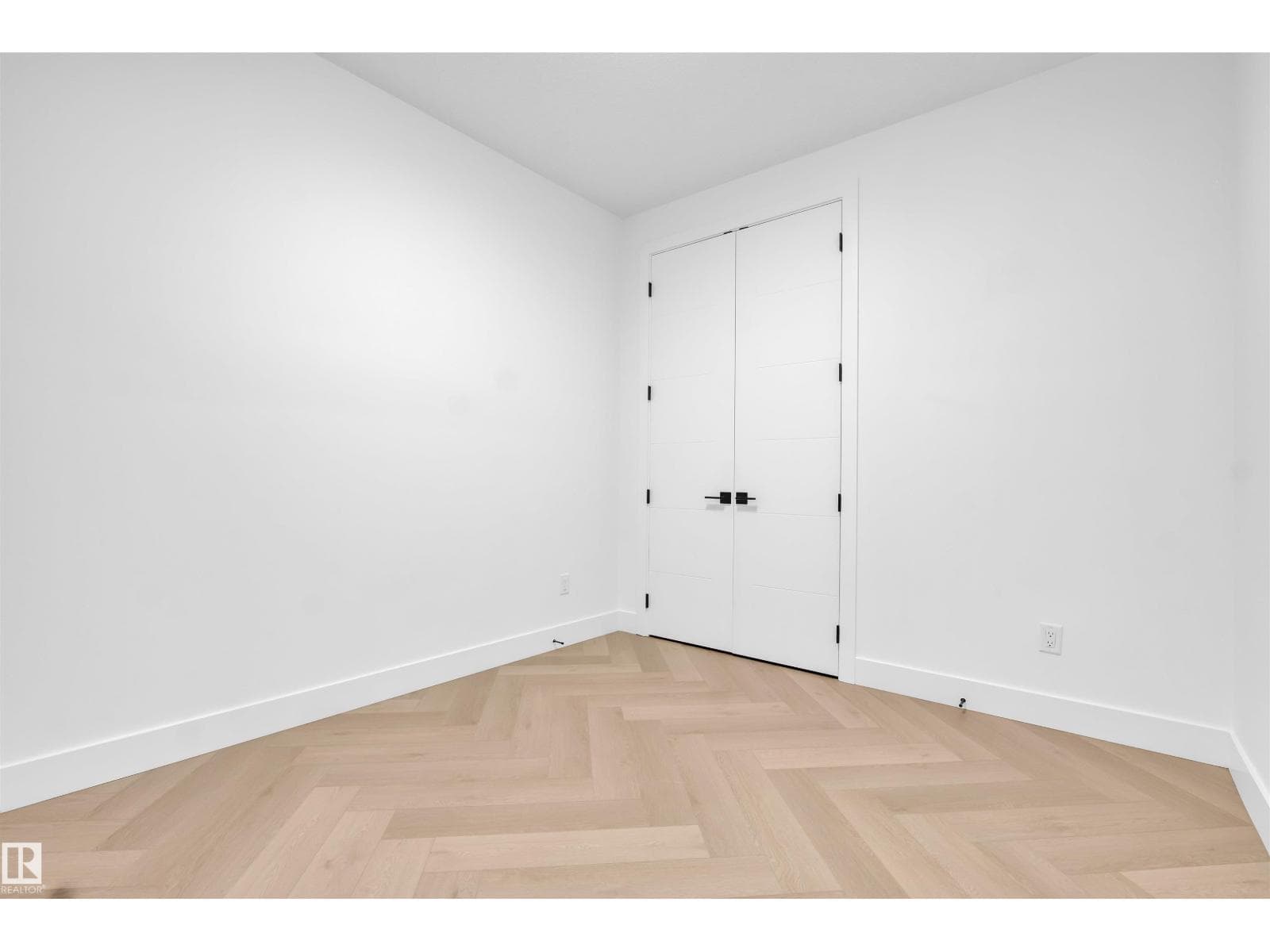 3513 42 AV — photo 4