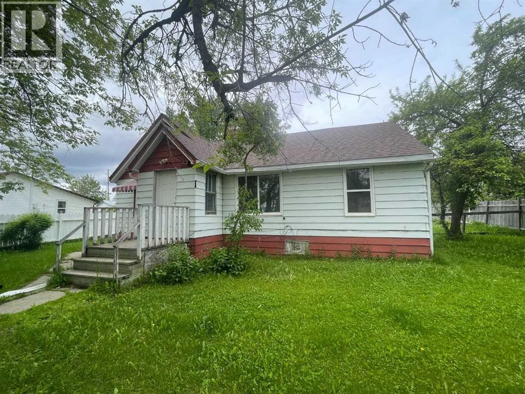 11020 104 Ave.