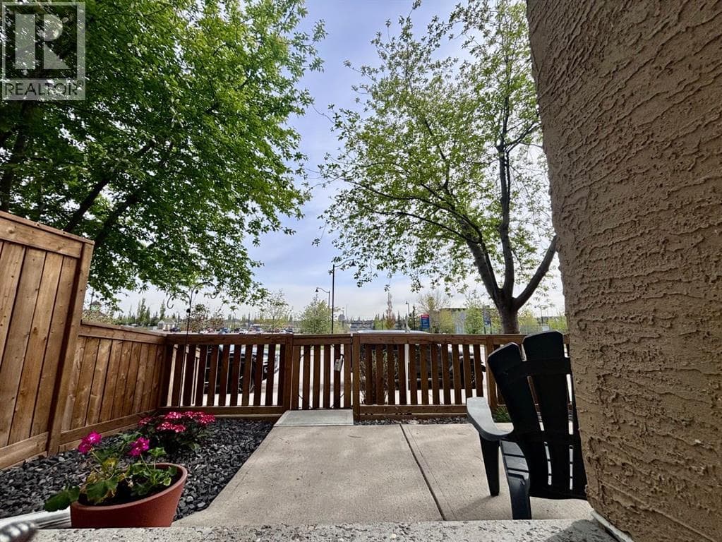 205 Mckenzie Towne Gate SE — photo 3