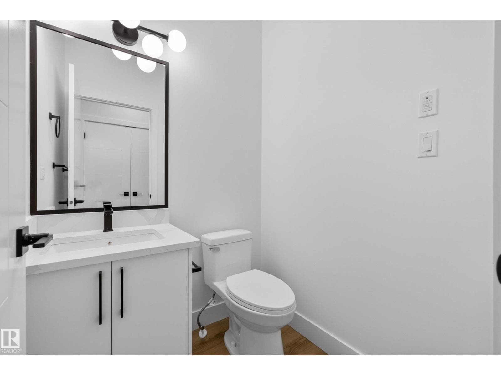 119 Caledon CR — photo 5