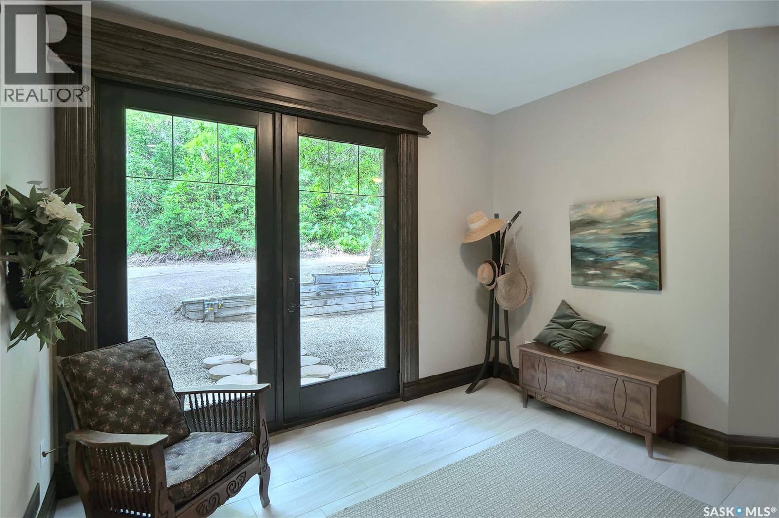 662 Valley DRIVE — photo 4
