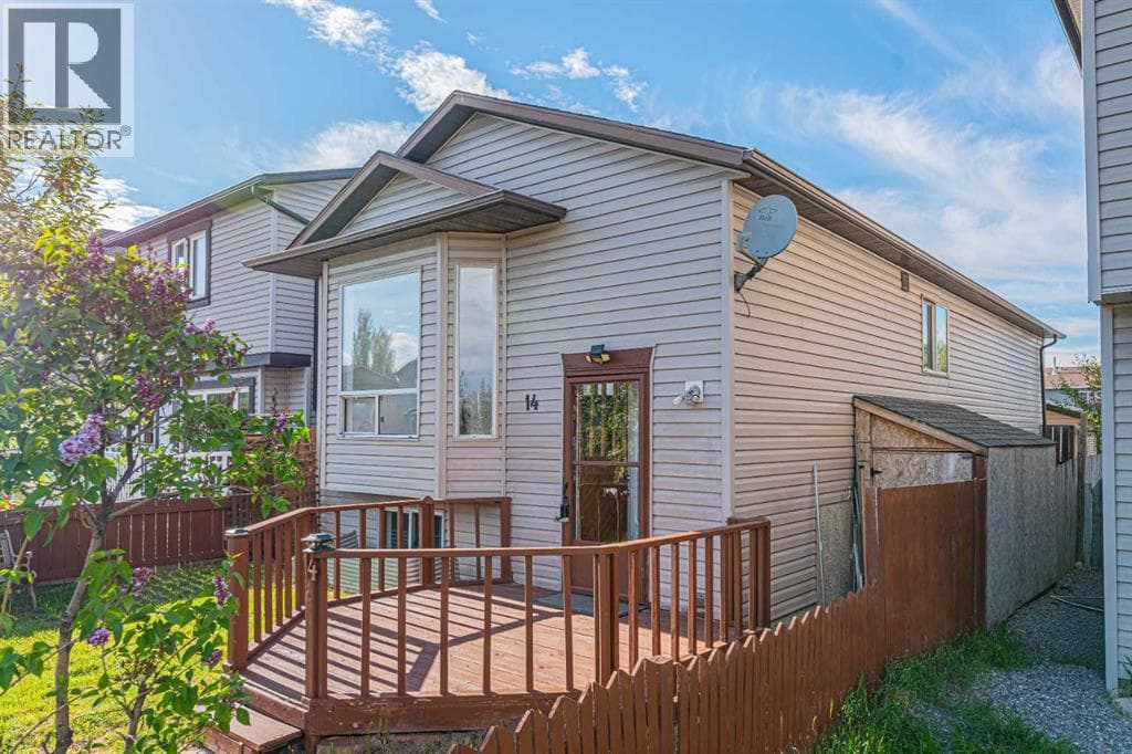14 Martindale Mews NE — photo 2