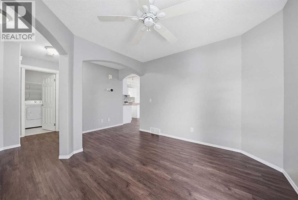 1076 Cranston Drive SE — photo 4