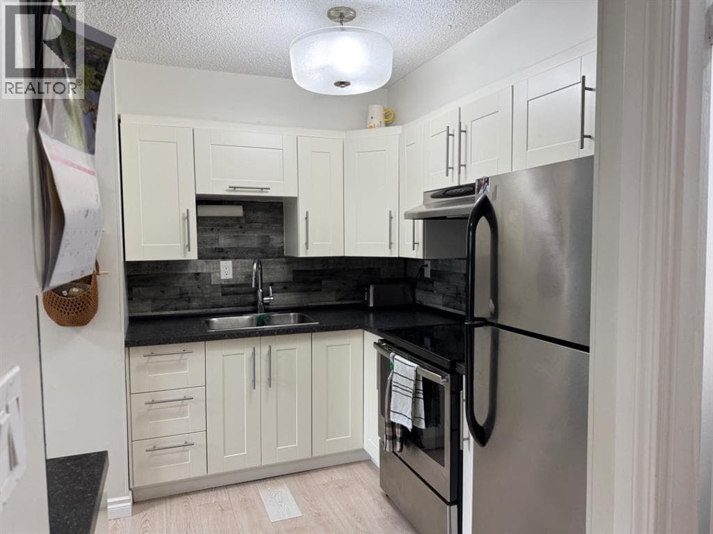 21, 110 Tamarack Avenue — photo 5