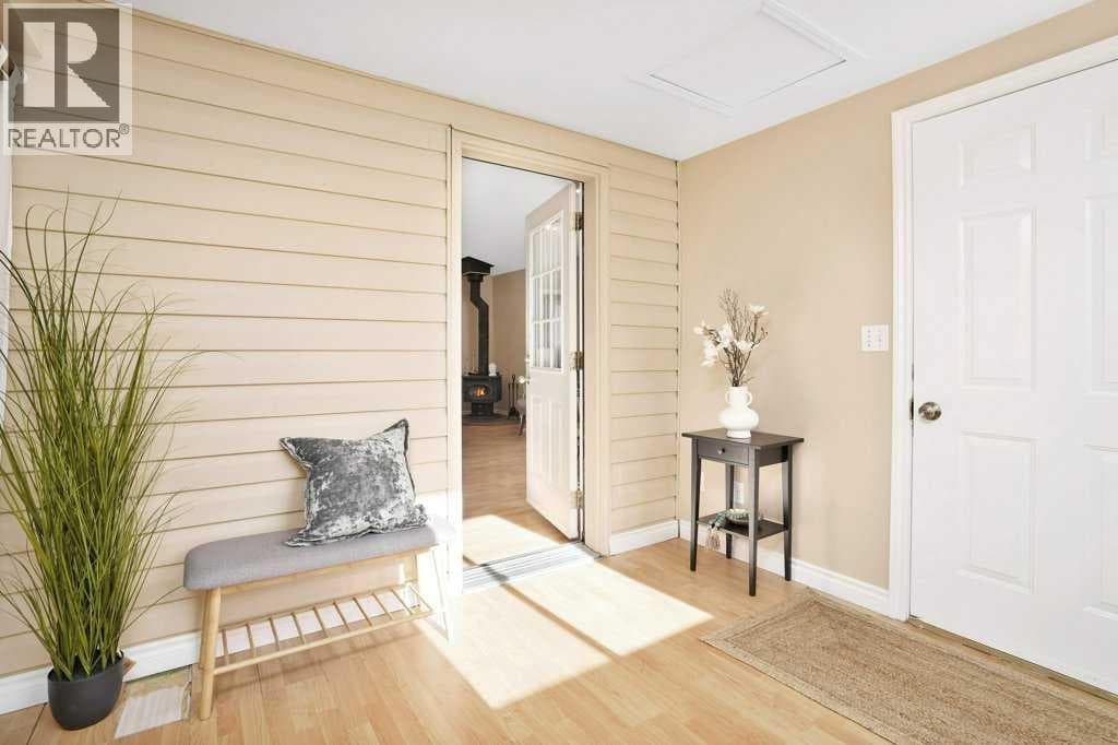 8 Sunnyside Drive — photo 4