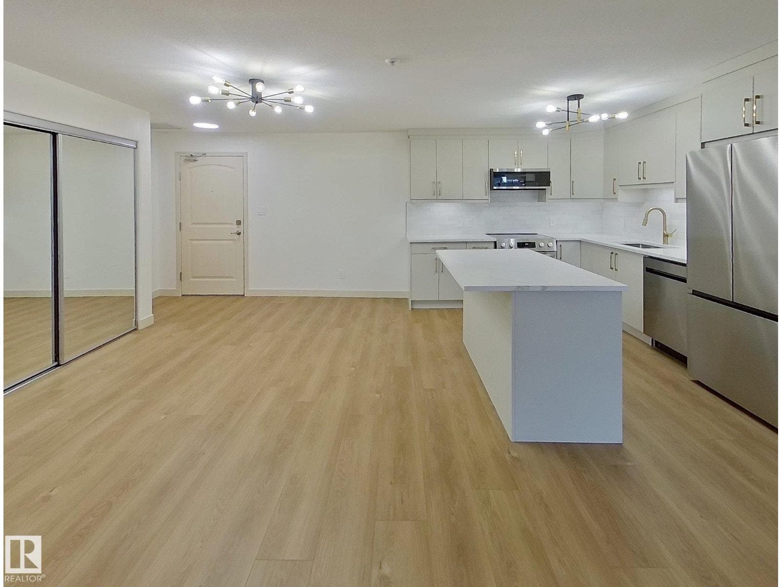 #353 2096 Blackmud Creek Drive SW — photo 2