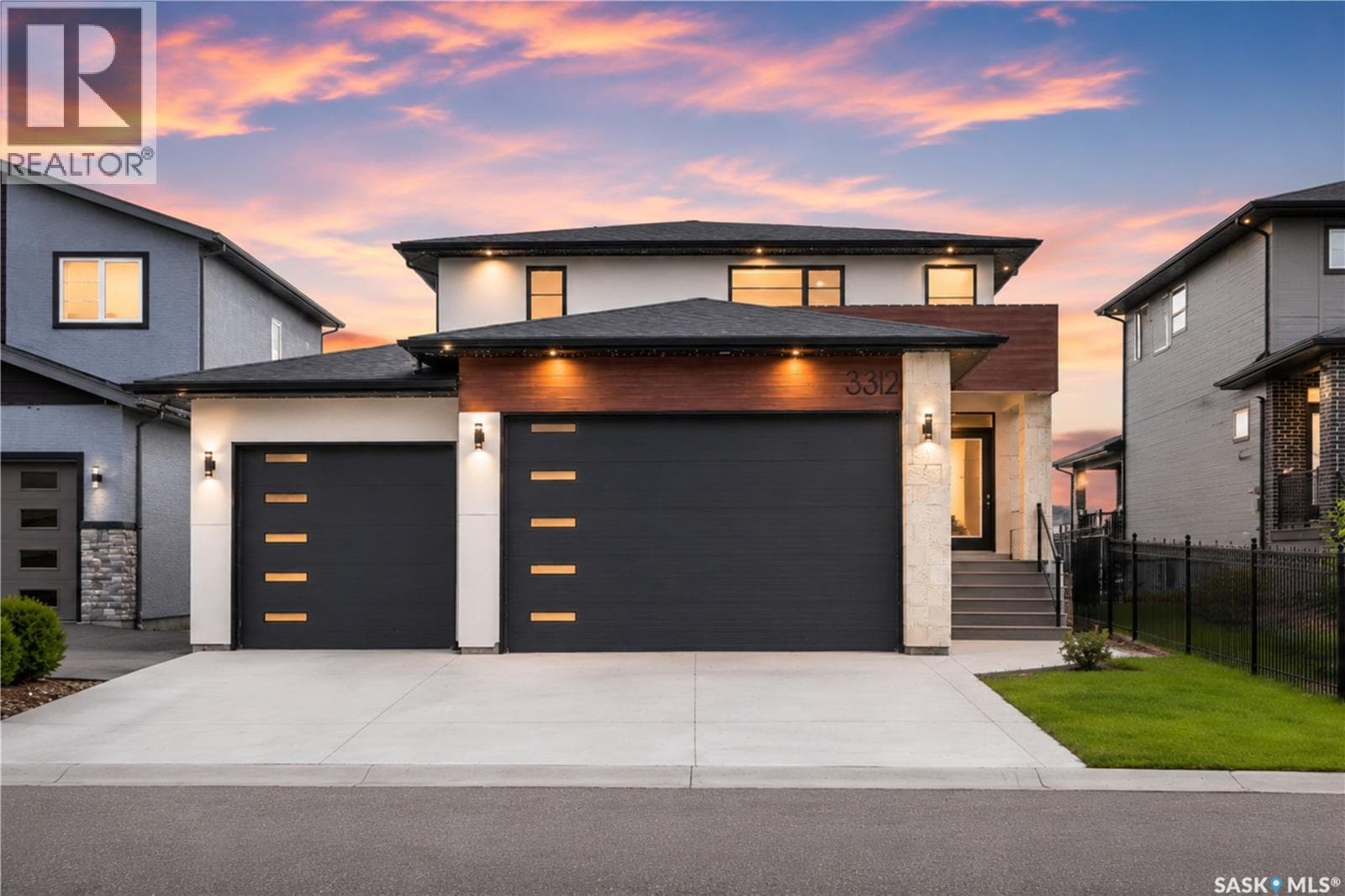 3312 Crosbie CRESCENT