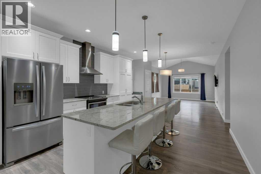 137 Willow Park N — photo 3