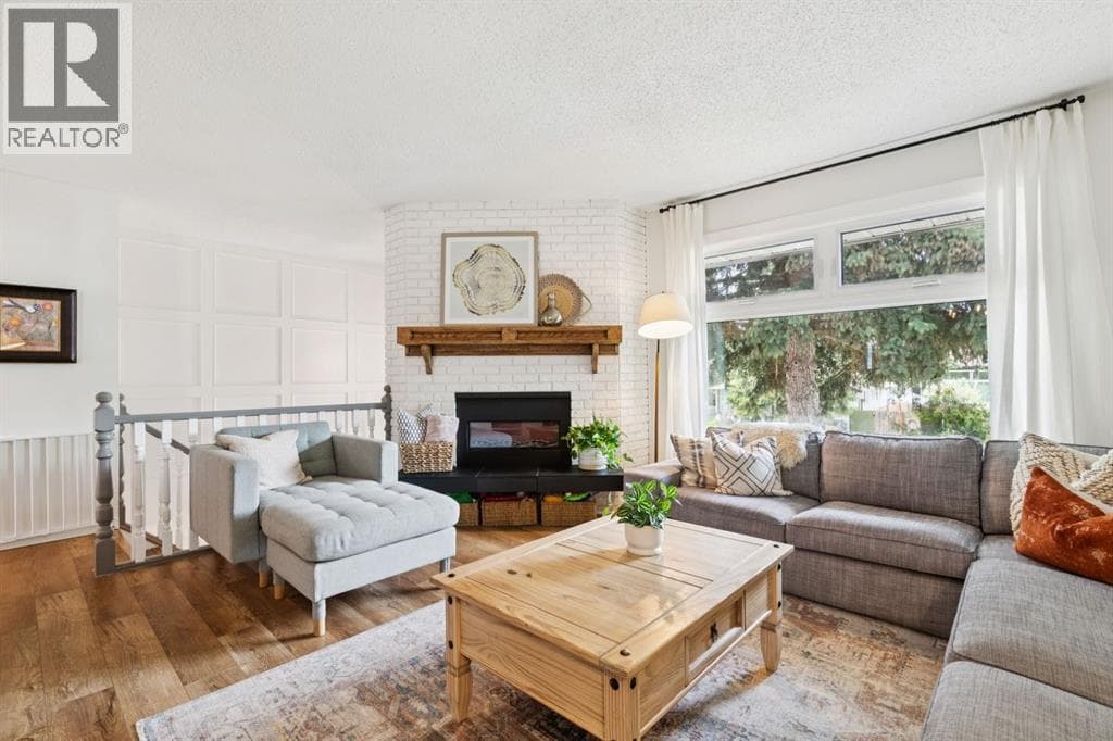 432 Queensland Road SE — photo 4