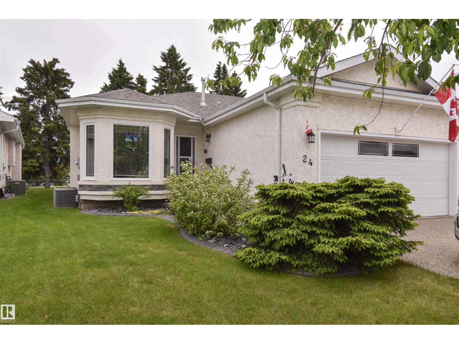 24 Longview PL