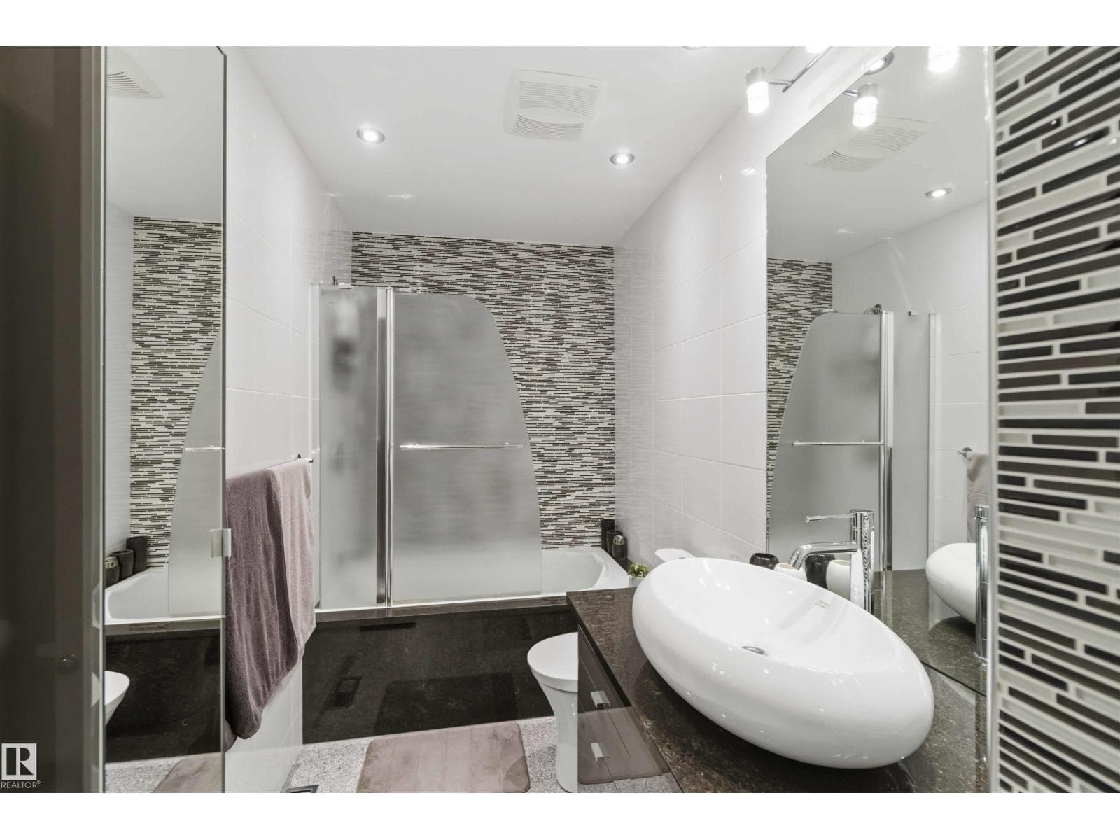 1832 104A ST NW — photo 5