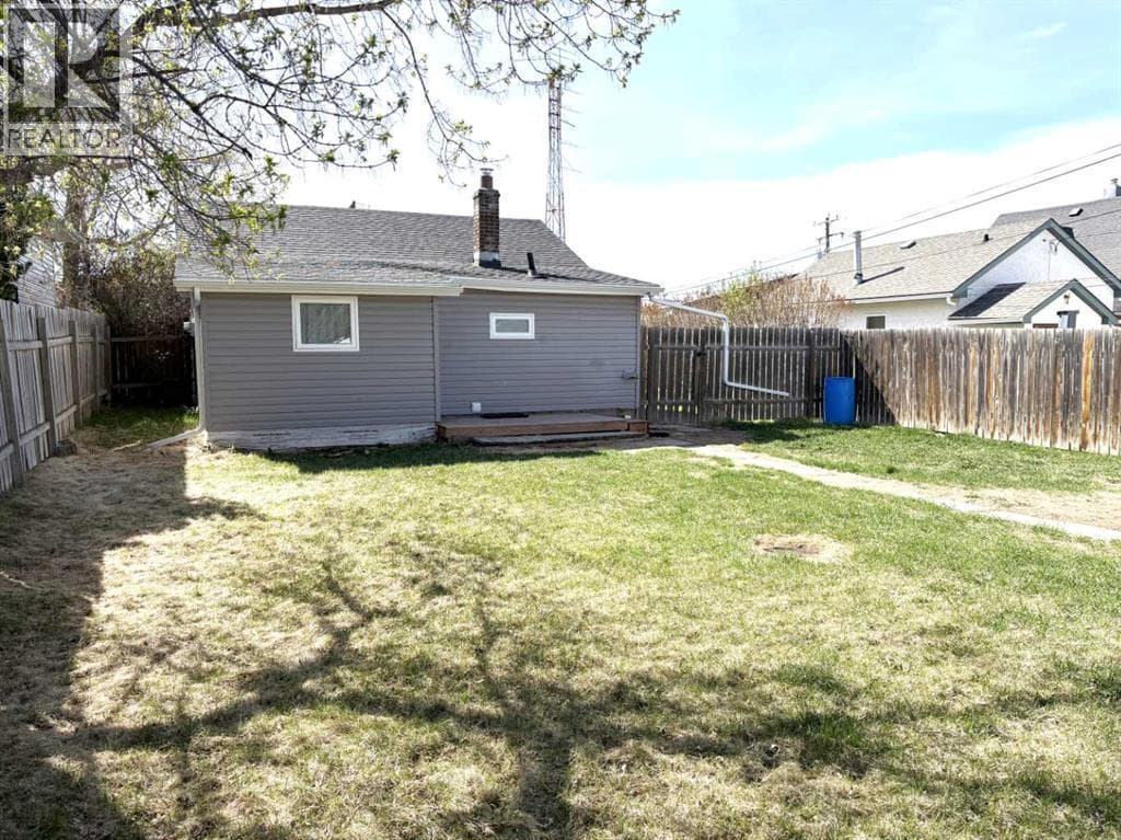 4915 46 Street — photo 5