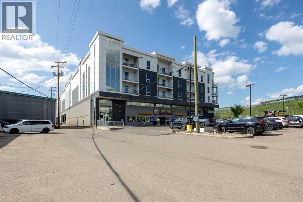 317, 10218 King Street — photo 3