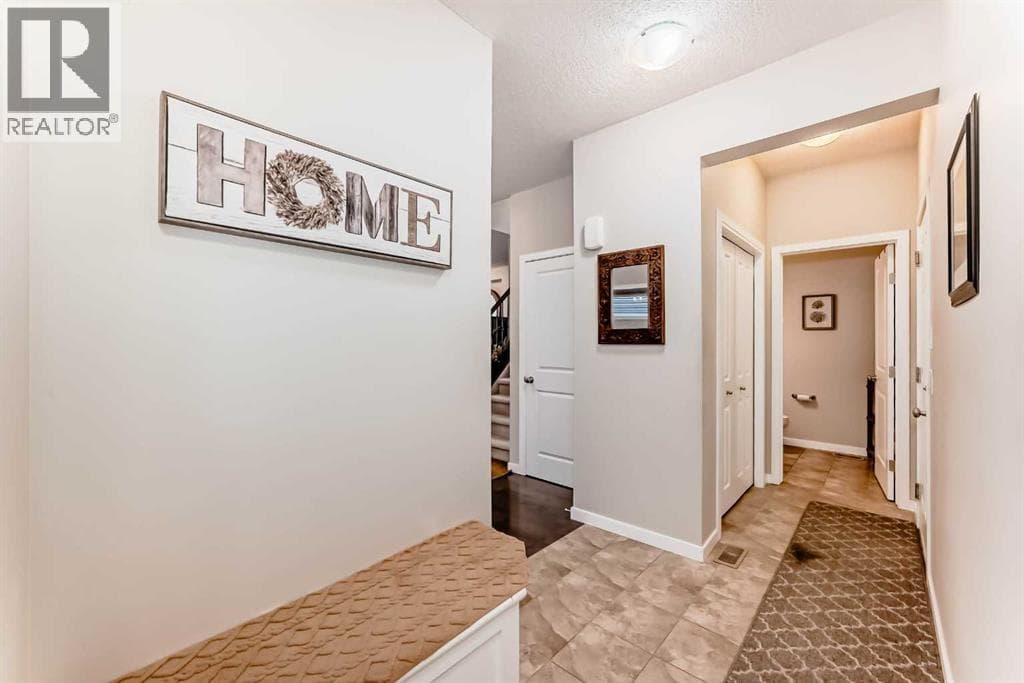 156 Cougar Ridge Manor SW — photo 4