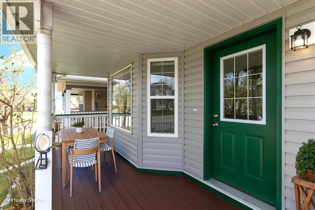 19 Bridleglen Road SW — photo 3