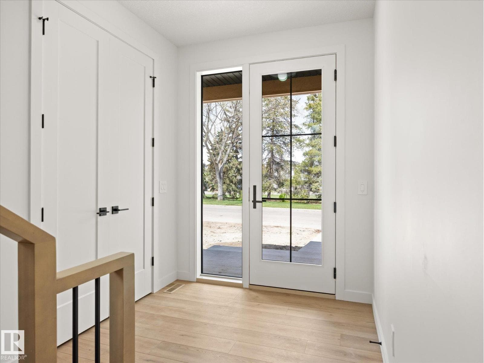 6303 109B AV NW — photo 3