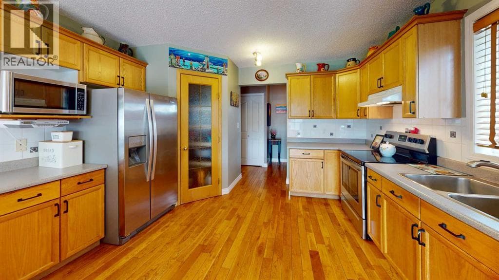 123 J.W. Mann Drive — photo 4
