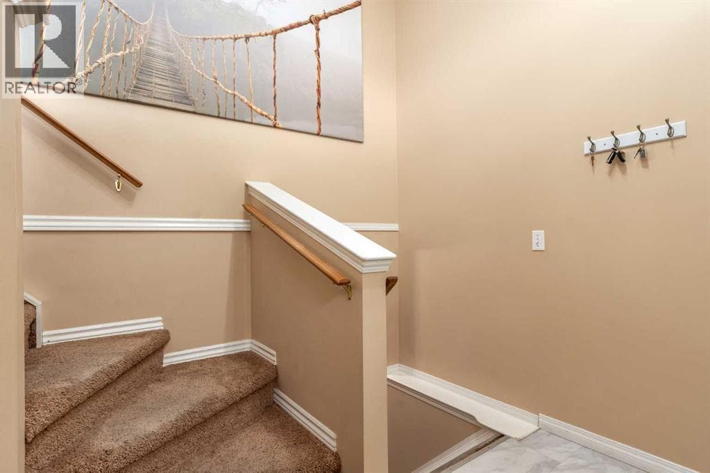135 Covewood Close NE — photo 2