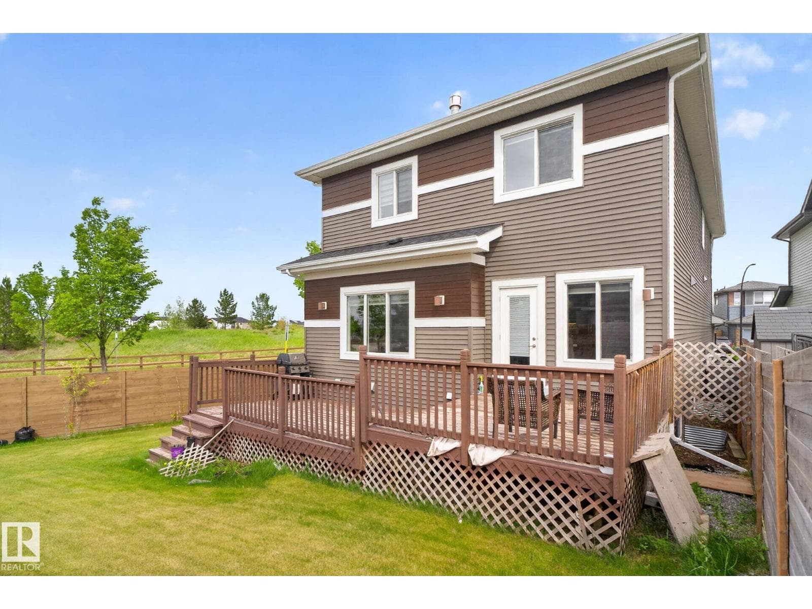 704 39 ST SW — photo 4