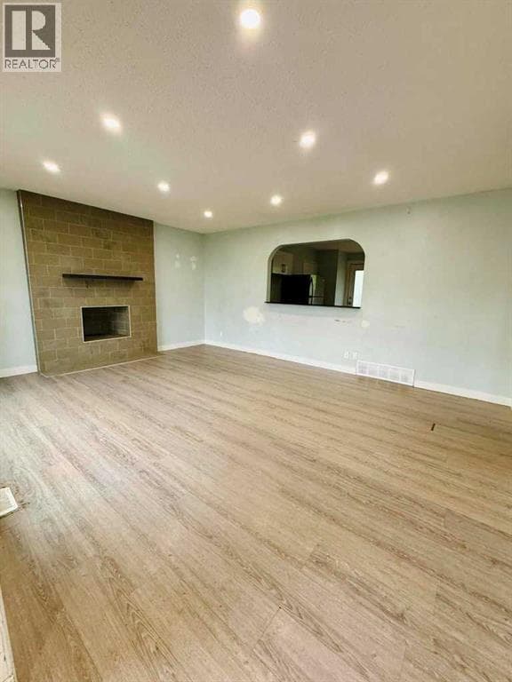 4968 Marcombe Road NE — photo 3
