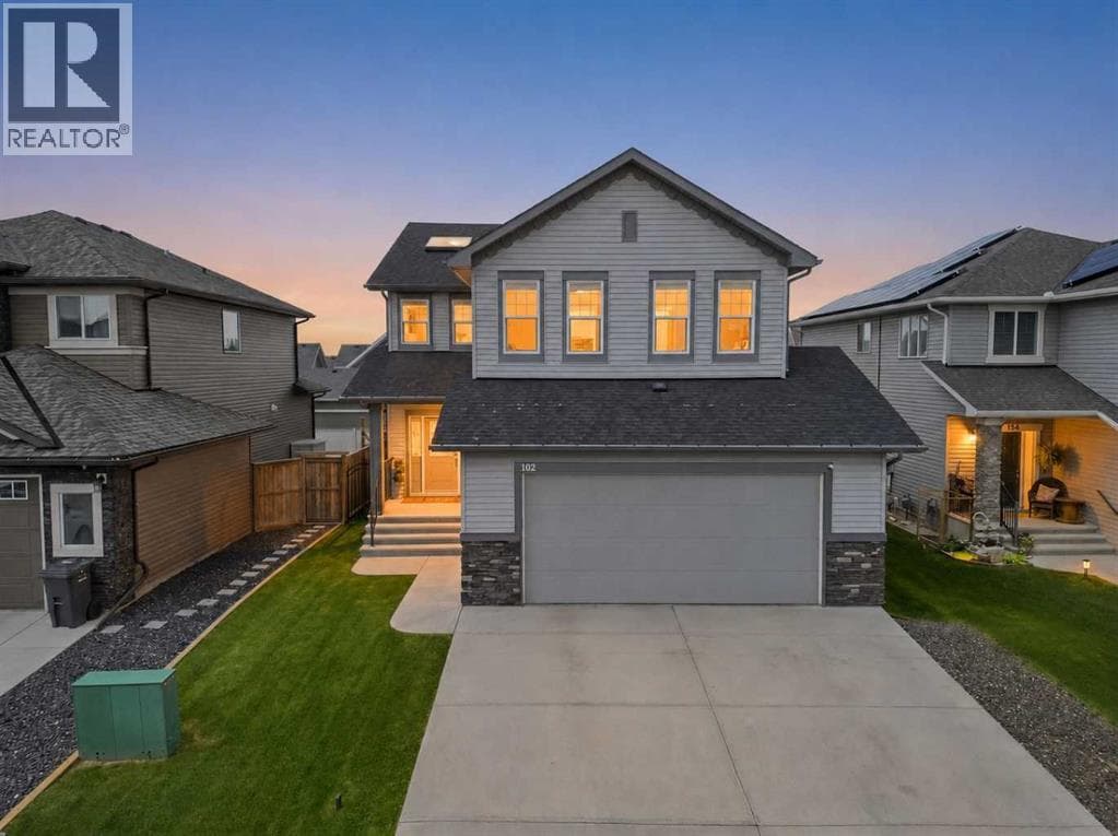 102 Drake Landing Heights