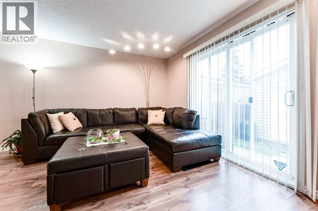 6640 Temple Drive NE — photo 2